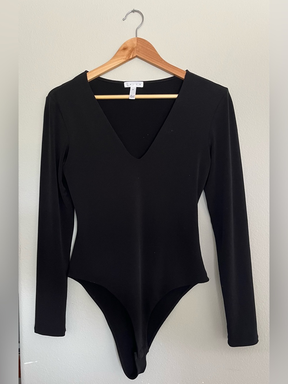 Leith Black V-Neck Long Sleeve Bodysuit size Medium